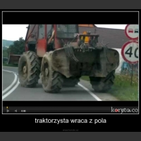 traktorzysta wraca z pola